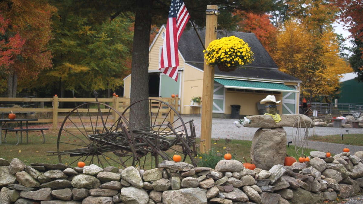 stone cowboy entrance